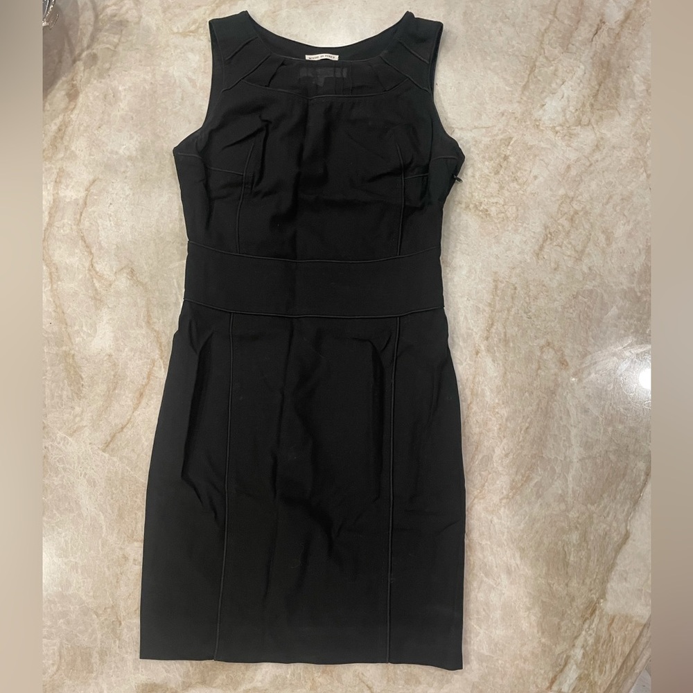 Black short sleeveless dress